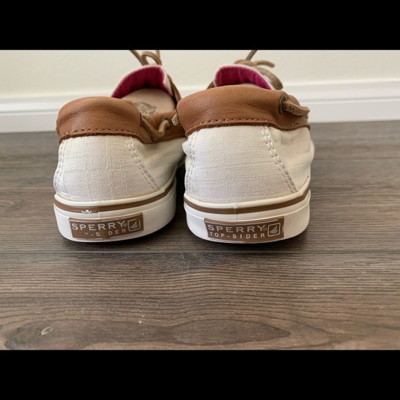 Shoes - Picture 3 of 9